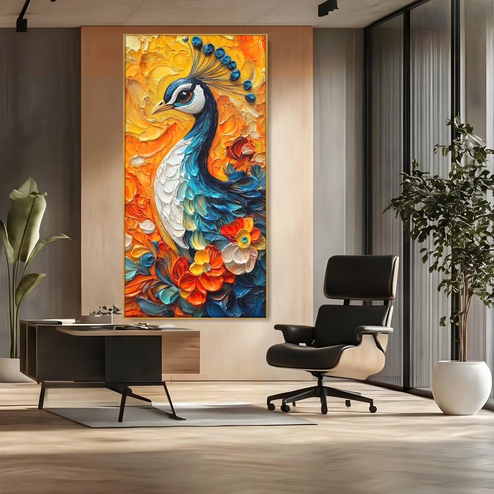 Tablou canvas cu tablou canvas cu paun pictat, in rama de aluminiu auriu, pe perete intr-un birou